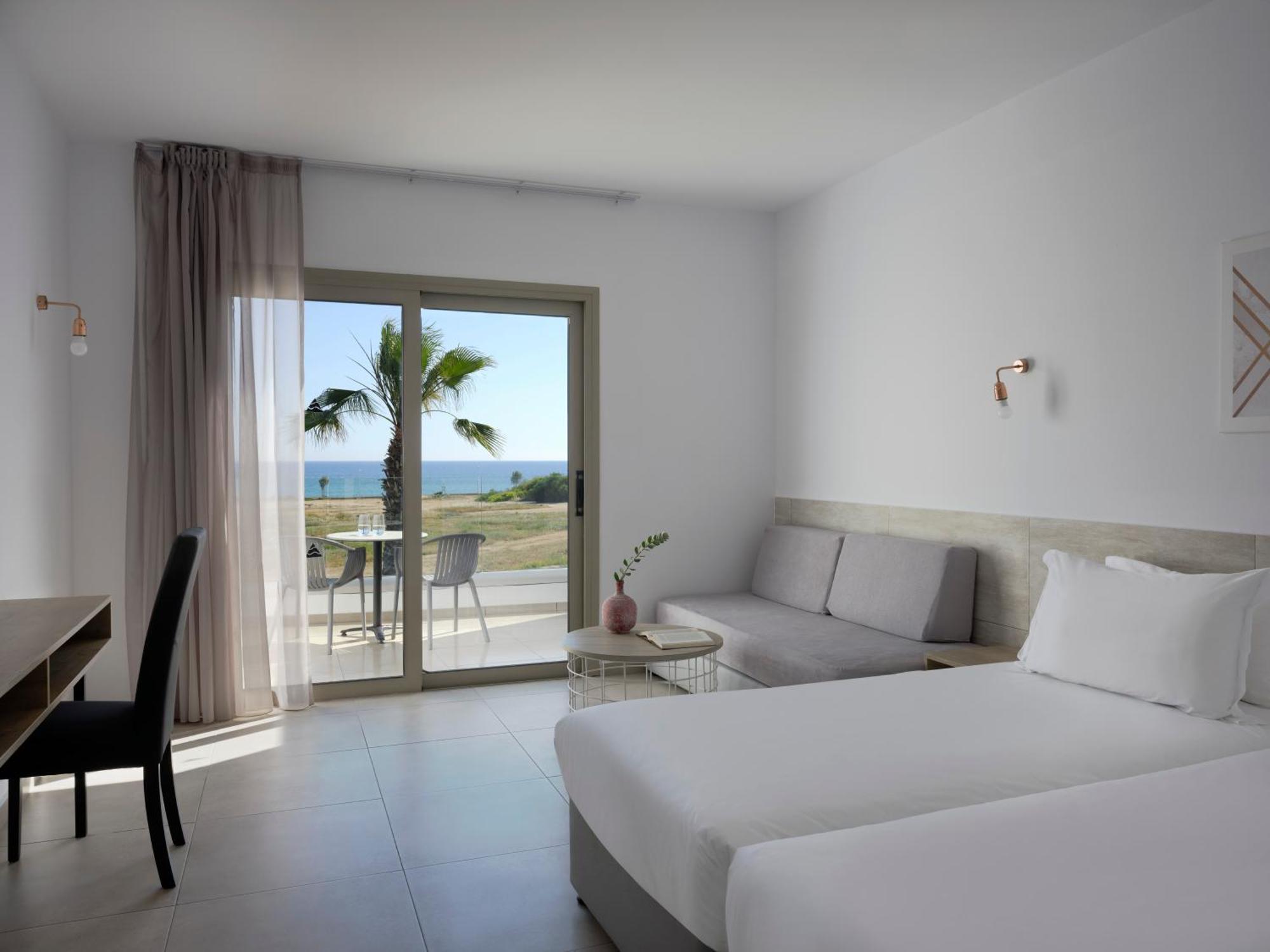 Panthea Village Water Park 4*