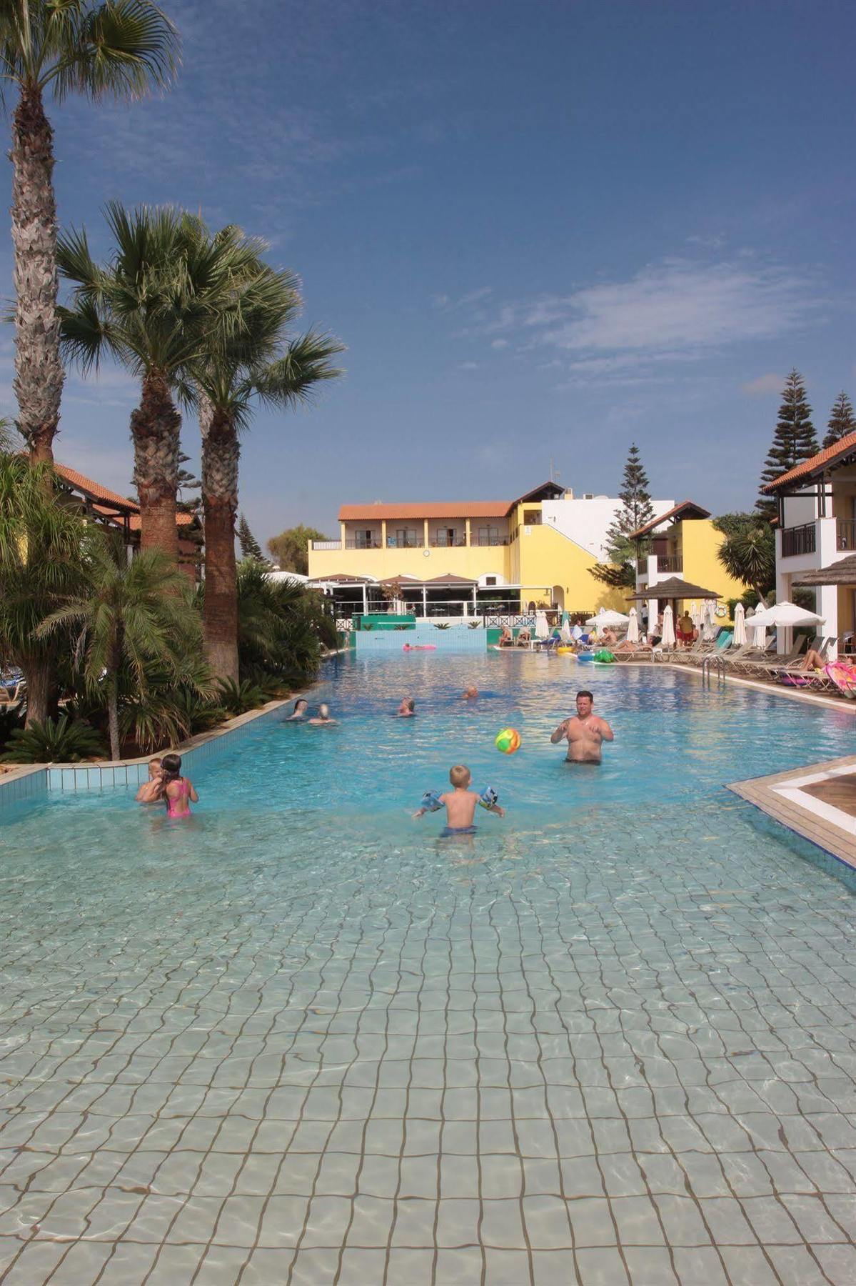 Semesteranläggning (resort) Panthea Village Water Park