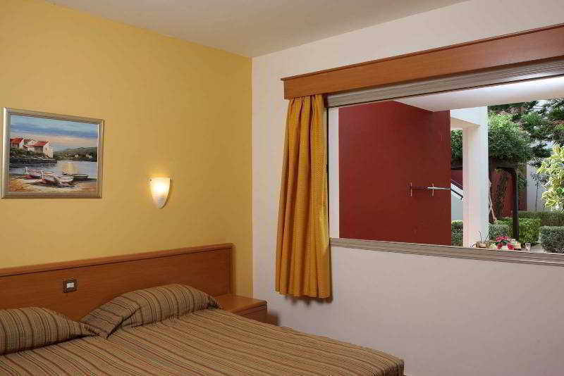 Panthea Village Water Park Semesteranläggning (resort)