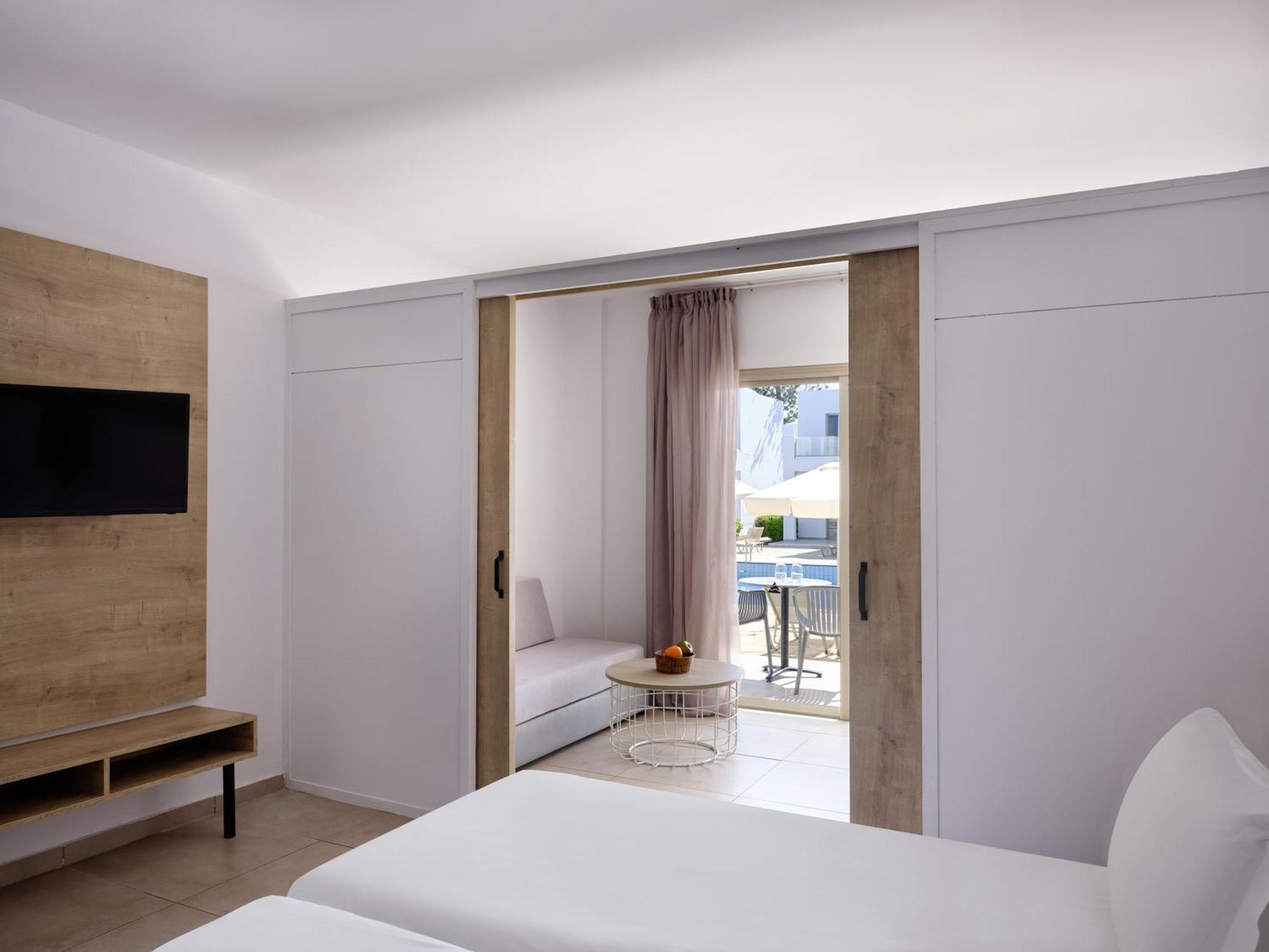 Complex Atlantica Panthea 4*